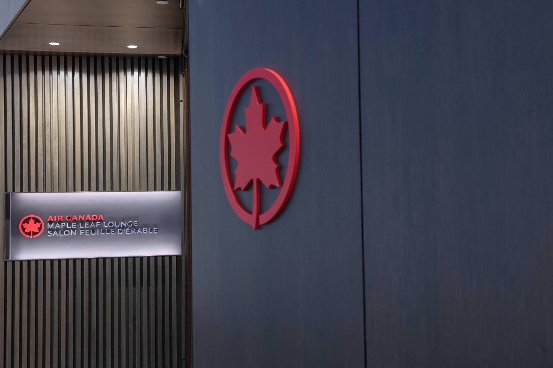 Guide complet des salons Feuille d’érable d’Air Canada : emplacements, accès et commodités