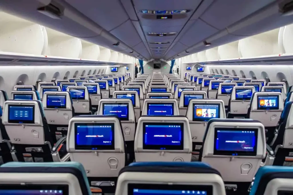 afa350-yyz-cabines-123-1024×683