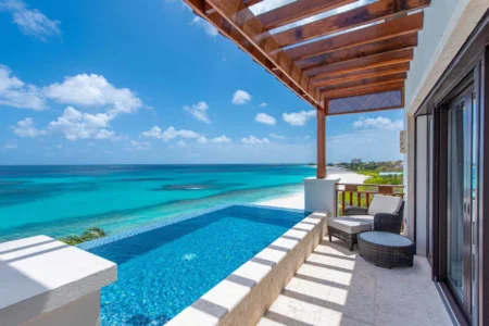 2 – K1VFU2 – 2 Bdrm Presidential Beach Front Suite, Pool